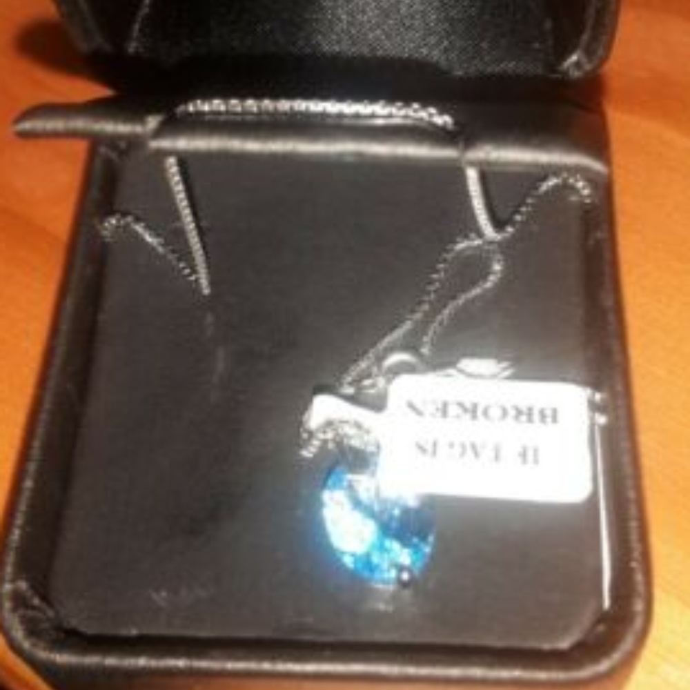 3 Carat Blue Topaz Necklace - BEAUTIFUL!